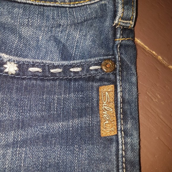 Jeans - Picture 3 of 4